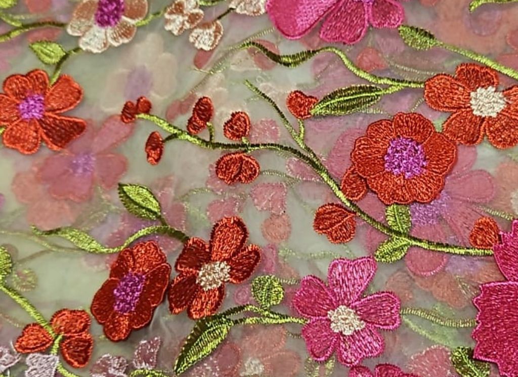 Bordado Fantasía Tridimensional Fucsia
